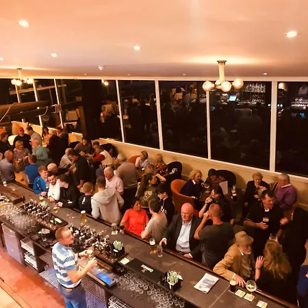 Derrynane & Holiday Homes 3*