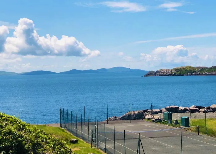 Derrynane & Holiday Homes 3*